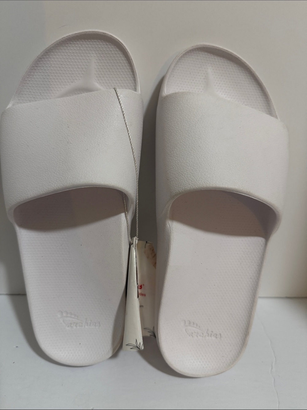 White Unisex Slide Sandals - Minimal Slip-On Slides Women’s Size 9